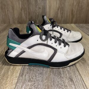 Nike Huarache Run Women's US Size 6 White Green Sneaker Shoes 385433-111